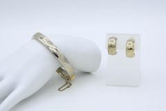 1965 Golden Bangle Set