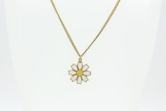 1966 Lazy Daisy Necklace