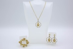 1974 Golden Tulip Set