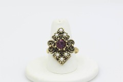 1975 Alexandria Ring