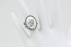 1975 Blue Rose Ring