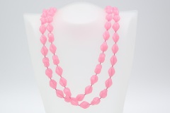 1975 Holiday Beads Necklaces