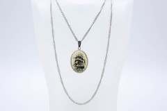 1975 Legend Necklace