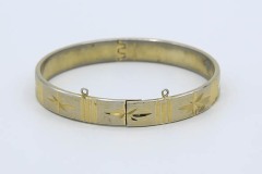 1975 Star Attraction Bracelet
