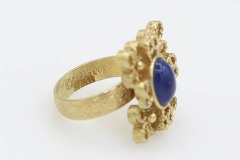 1975 Victoria Blue Ring
