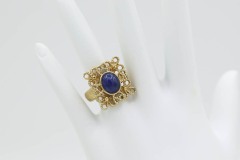 1975 Victoria Blue Ring