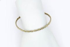 1977 Bangle Twist Bracelet