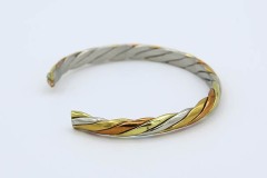 1977 Tri-Twist Bracelet