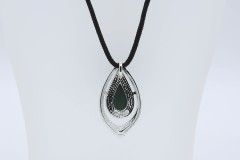 1978 Dew Drop Necklace