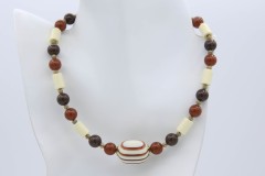 1979 Cinnamon Swirl Necklace