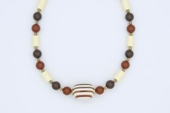 1979 Cinnamon Swirl Necklace