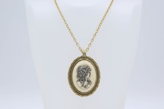 1979 Gracious Lady Necklace
