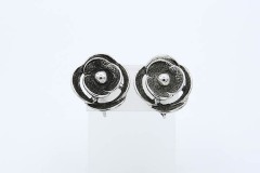 1980 Midnight Rose Earrings - Canada