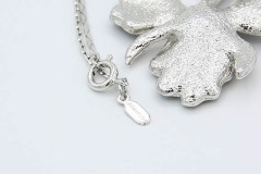 1980 Orchid Necklace