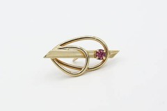 1980 Timely Twist Pin