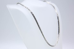 1981 Bostonian Link Chain