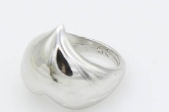 1982 Affection Ring
