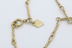 1982 Creamy Shell Necklace