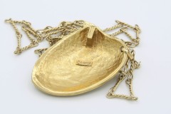 1982 Creamy Shell Necklace