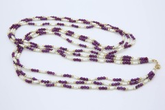 1982 Plum Lustre Necklace