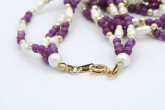 1982 Plum Lustre Necklace