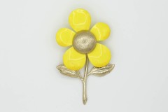 1968 Flower Flattery Pin (Yellow)