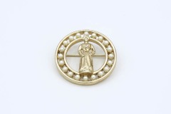Manager's Award Statue Pin