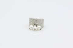 Unidentified Pearl Dangle Ring