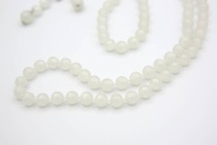 Unidentified Pearly White Necklaces - Canada