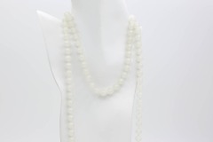 Unidentified Pearly White Necklaces - Canada